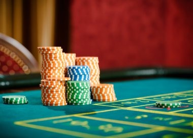 Mobile app dashboard showing live football and roulette games